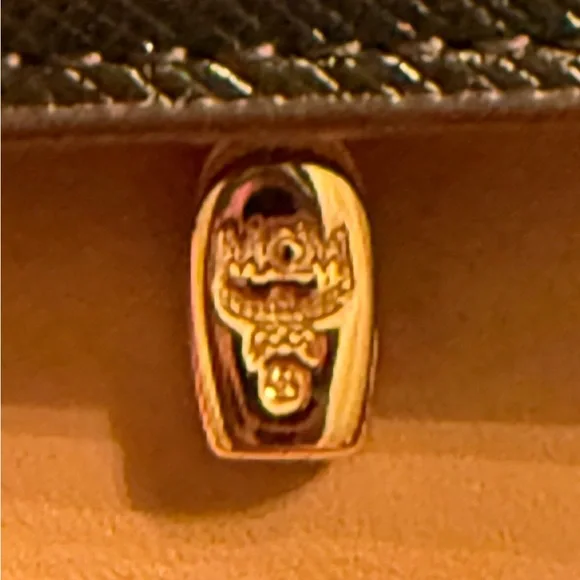 MCM Black Wallet/Unbranded Chain Can Be used as Wallet/Crossbody/Over Shoulder - Picture 16 of 16